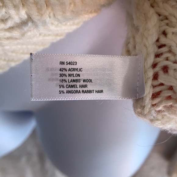 Gap cable knit cowl neck sweater size Small - Picture 4 of 5